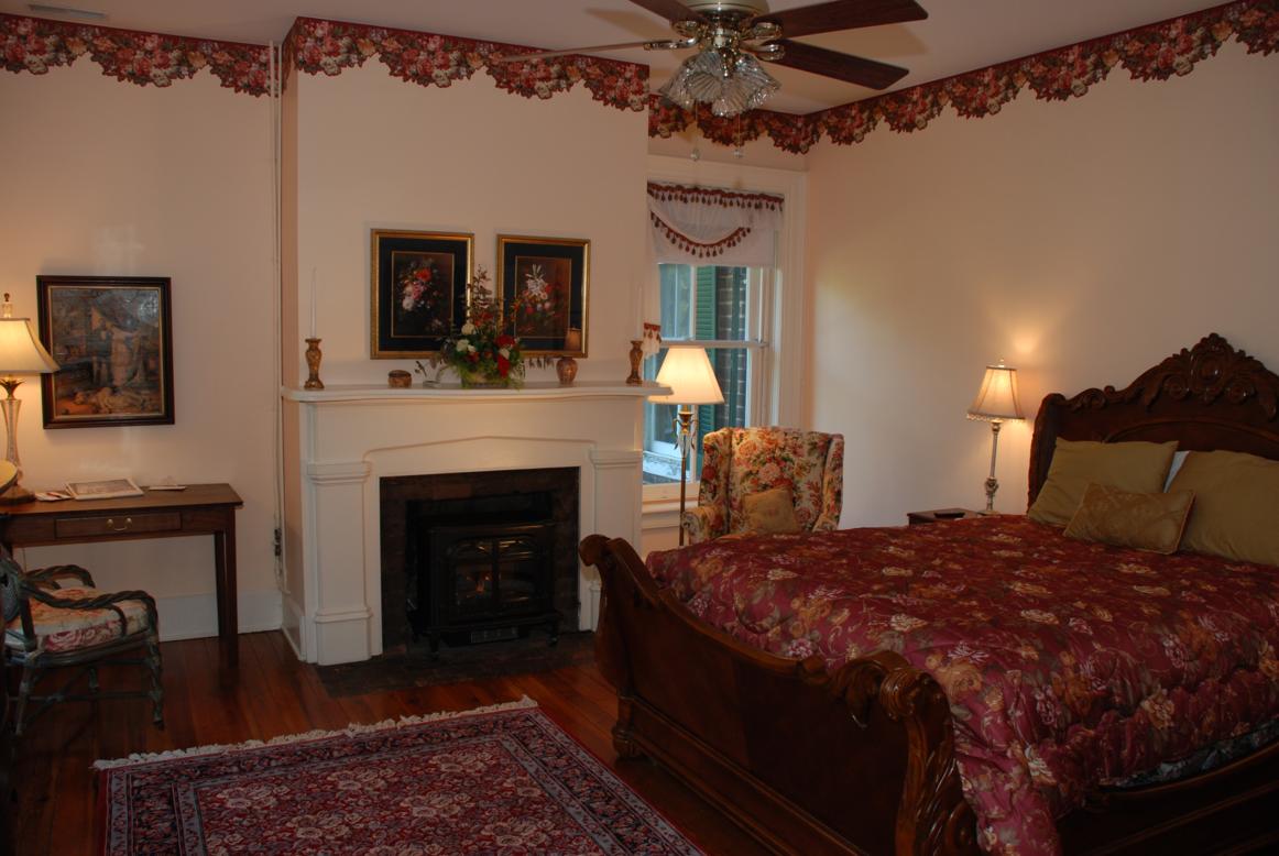 The Cowan Retreat at Rockwood Manor Bed and Breakfast